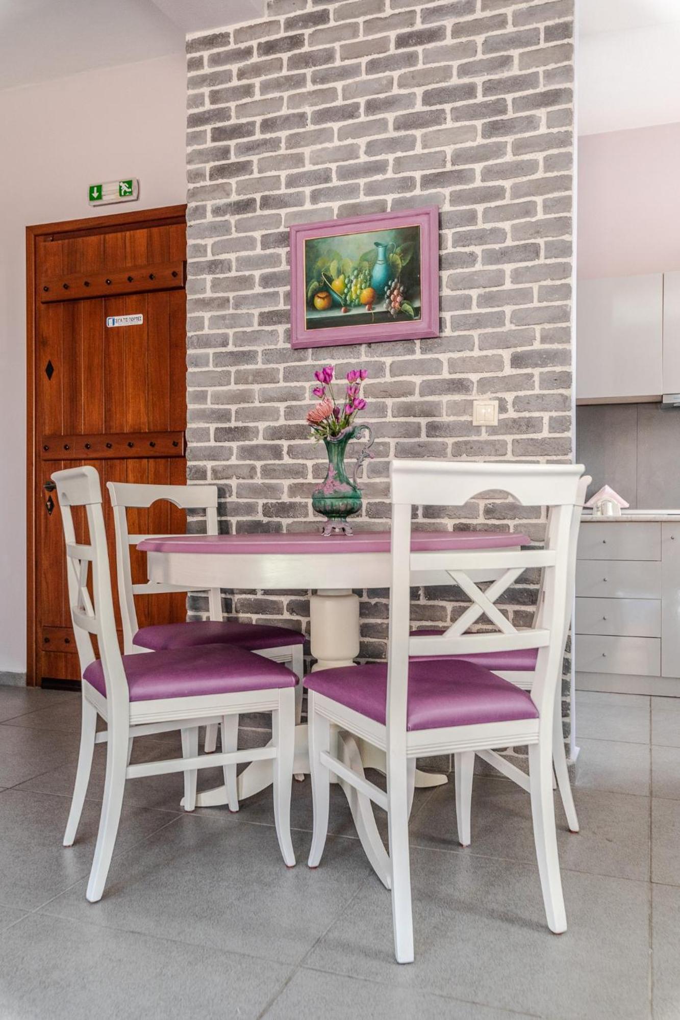 Lions Nine Aparthotel Mouresi Exterior photo