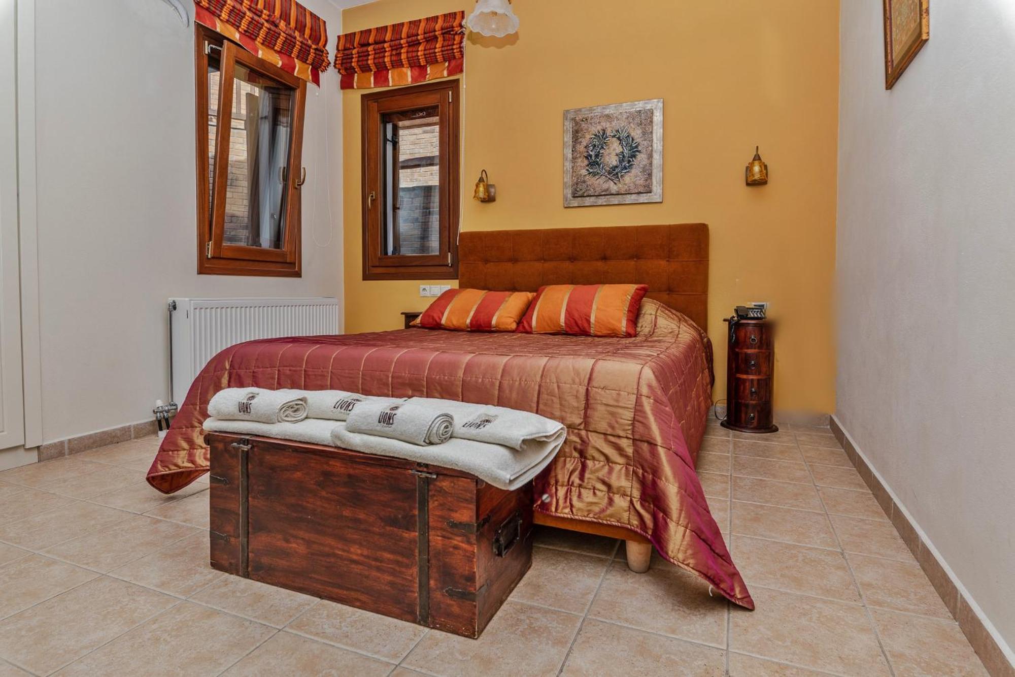 Lions Nine Aparthotel Mouresi Room photo